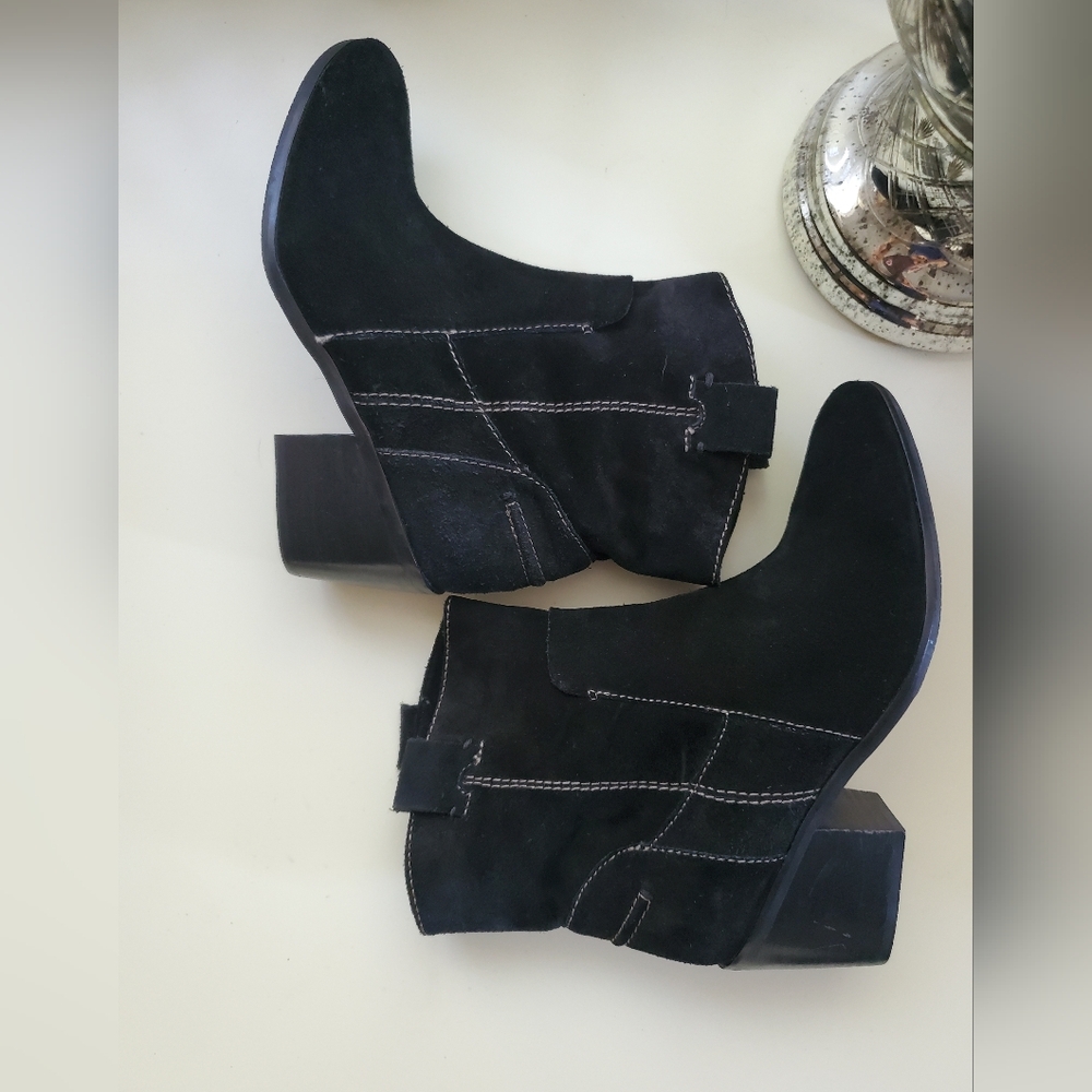 Vince Camuto Women's Suede Ankle Boots Size 9.5M